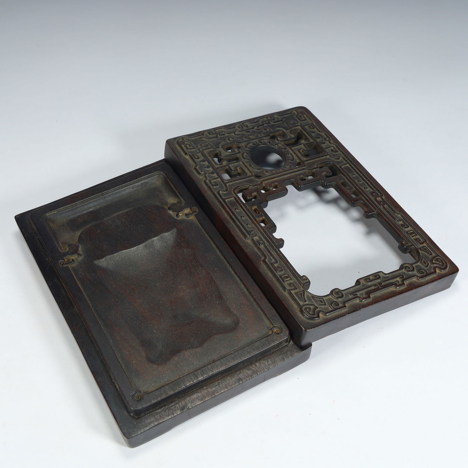 Qing Dynasty inkstone (with rosewood hollow inkstone box) (1 of 8)