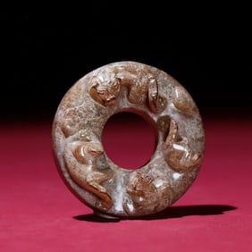 A Han Dynasty jade dragon jade