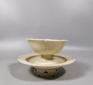A beige glazed bowl from the Song Dynasty