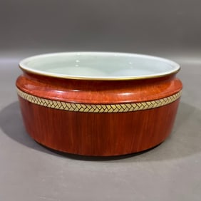 A piece of Qianlong wood grain washed in the Qing Dynasty