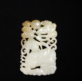 A Qing Dynasty look at the Hetian jade hollow carved sheep pattern auspicious cloud plaque