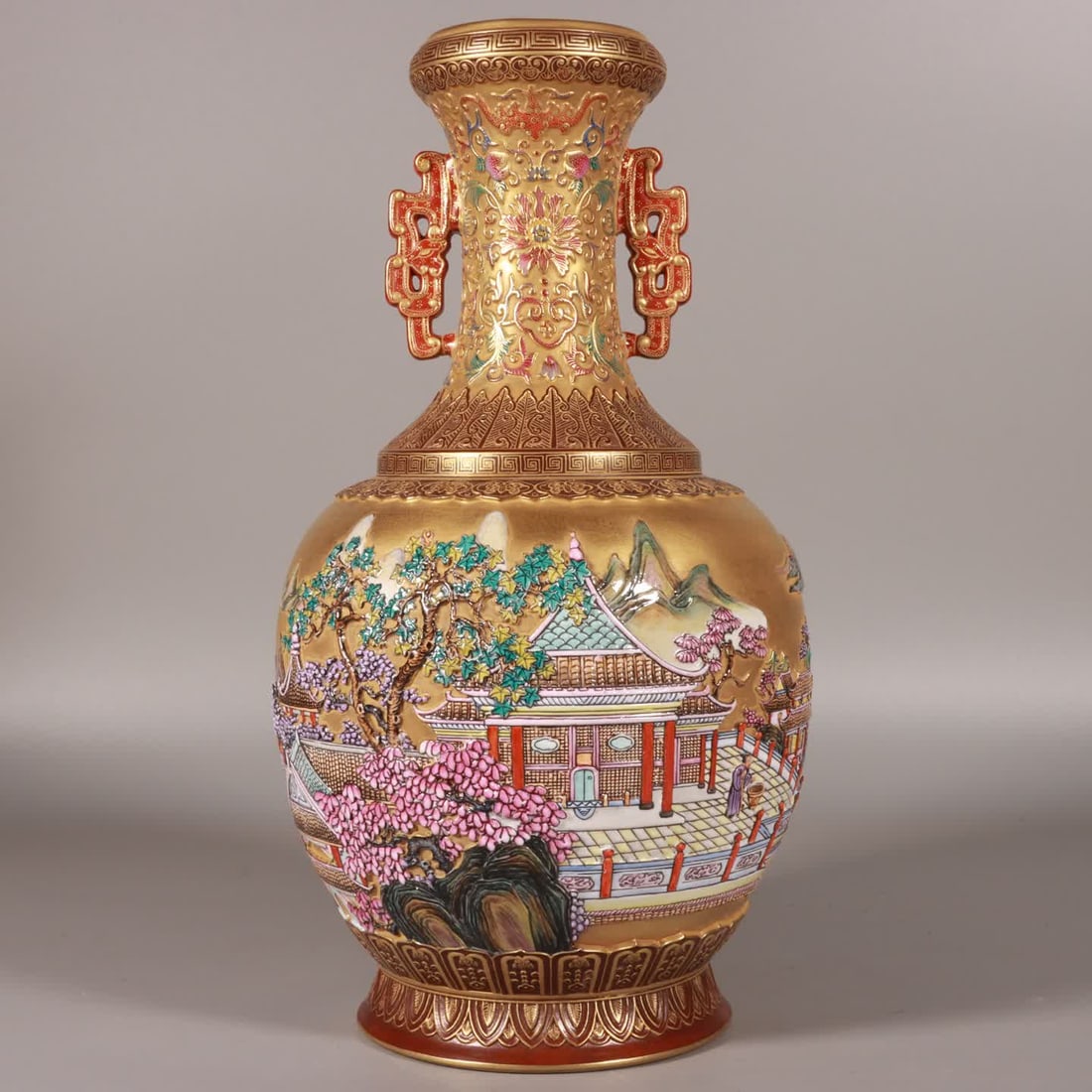 A Qing Qianlong enamel carved gold landscape amphora: Qing Qianlong enamel color carved golden landscape amphora SIZE: Height 32cm Belly diameter 28cm (The Dimensions Of All Batches Are Manually Measured.If You Need More Detailed Information, Please Cont