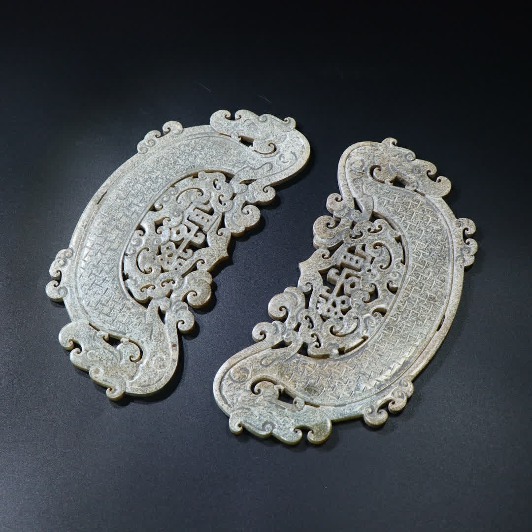 A piece of ancient jade suitable descendants of the double dragon head jade heng (1 of 9)