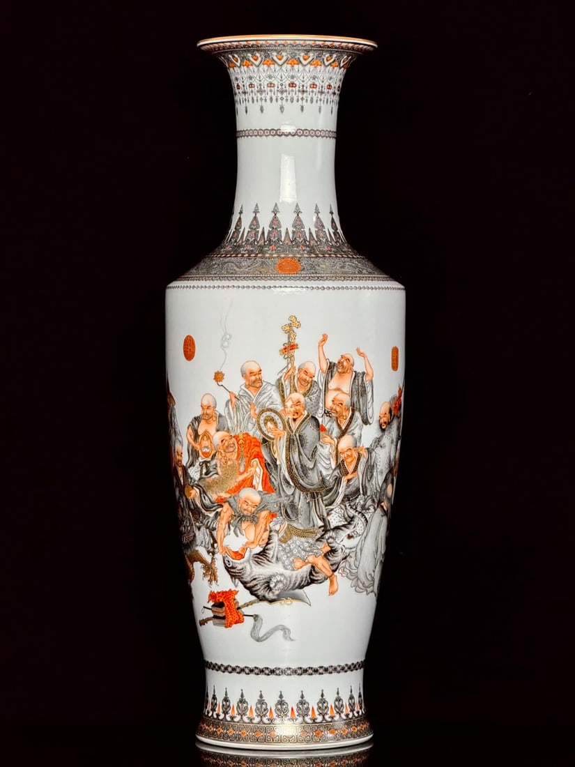 A Qianlong ink color gold-painted pattern edge of the Eighteen Arhats Guanyin vase (1 of 9)