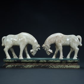 Qing Dynasty jade double horse ornament