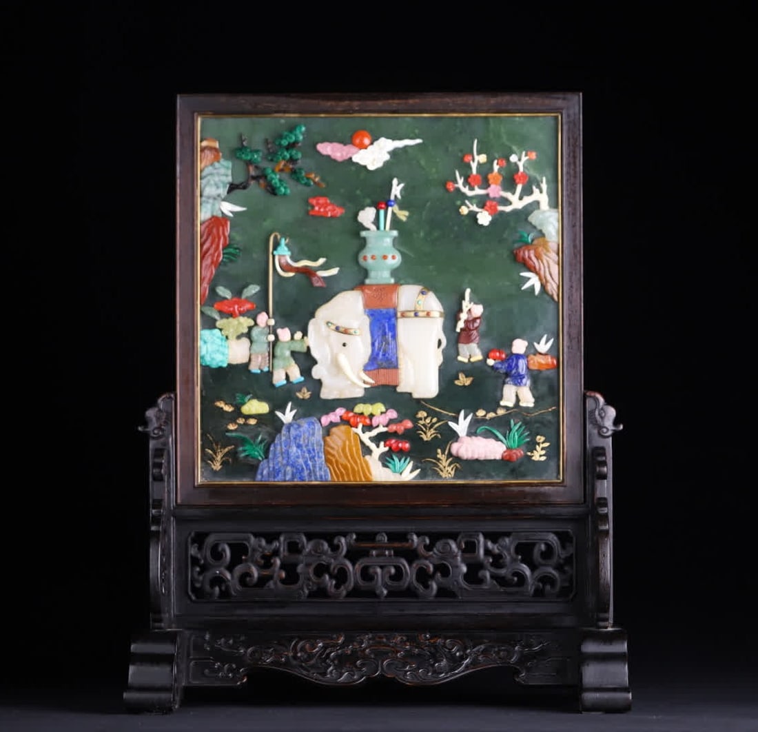 A piece of Qing Dynasty Hetian jasper inlaid with a hundred treasures "Taiping Youxiang" (1 of 9)