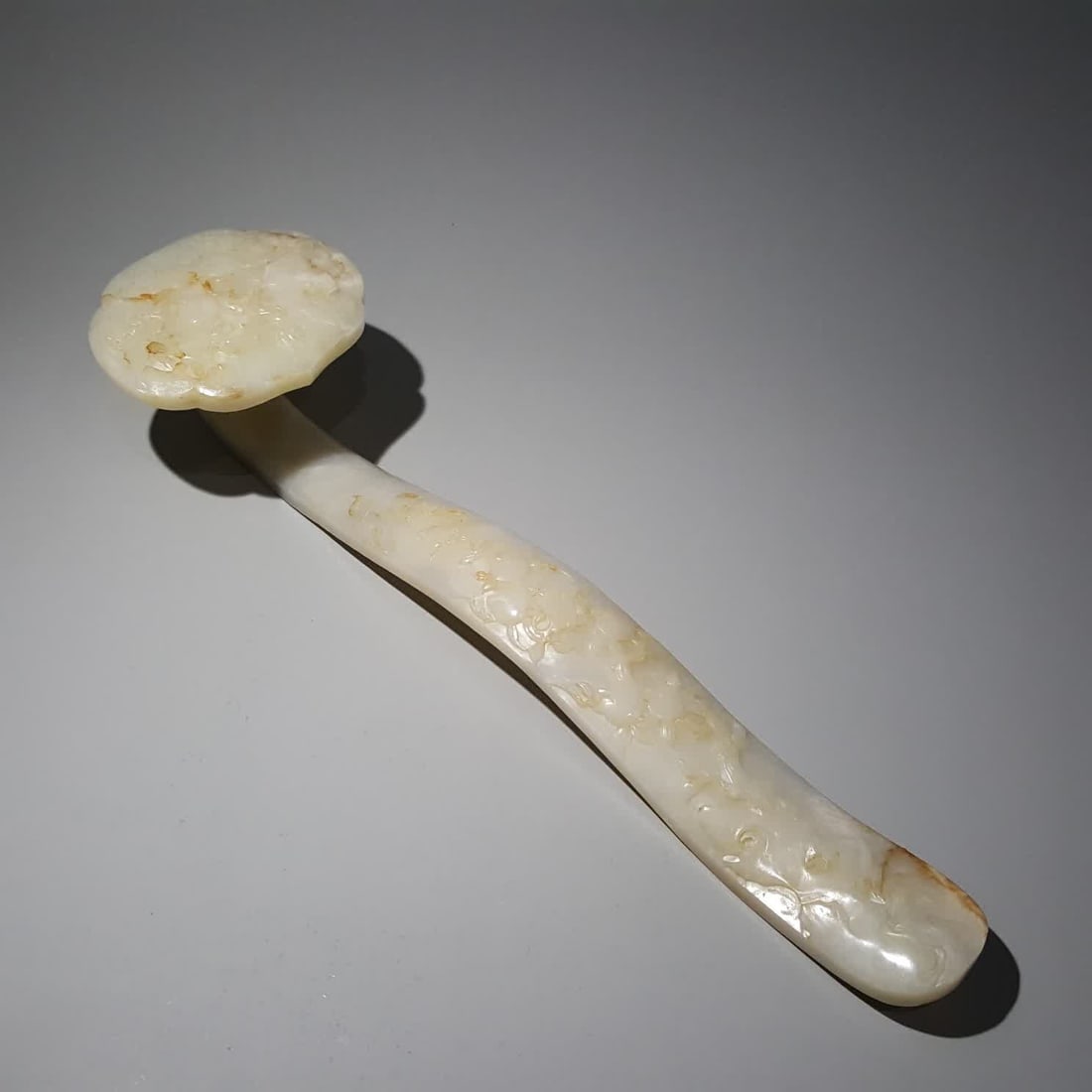 A piece of Qing Dynasty Hetian jade carving poetry Fushou Ruyi (1 of 9)