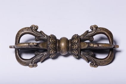 A Qing Dynasty copper vajra