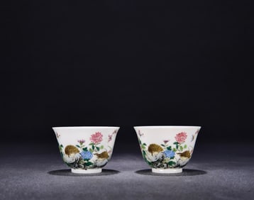 A Qing Qianlong pastel living and working cup