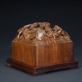 Qing Dynasty Huanghuali carved dragon button seal