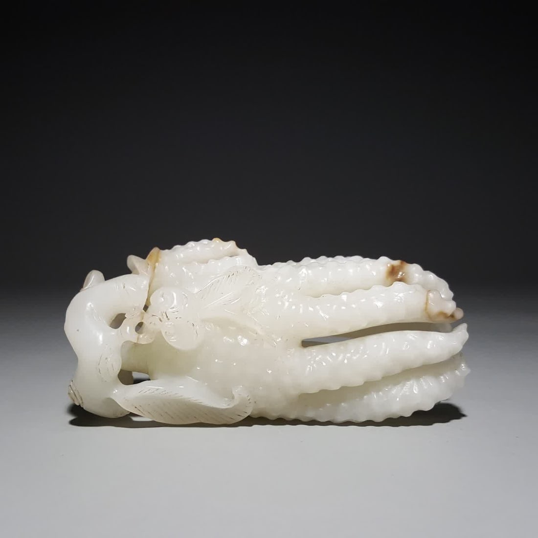 A Qing Dynasty Hetian jade Buddha hand (1 of 9)