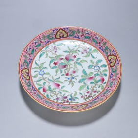 A piece of Qing Dynasty pastel three more plates