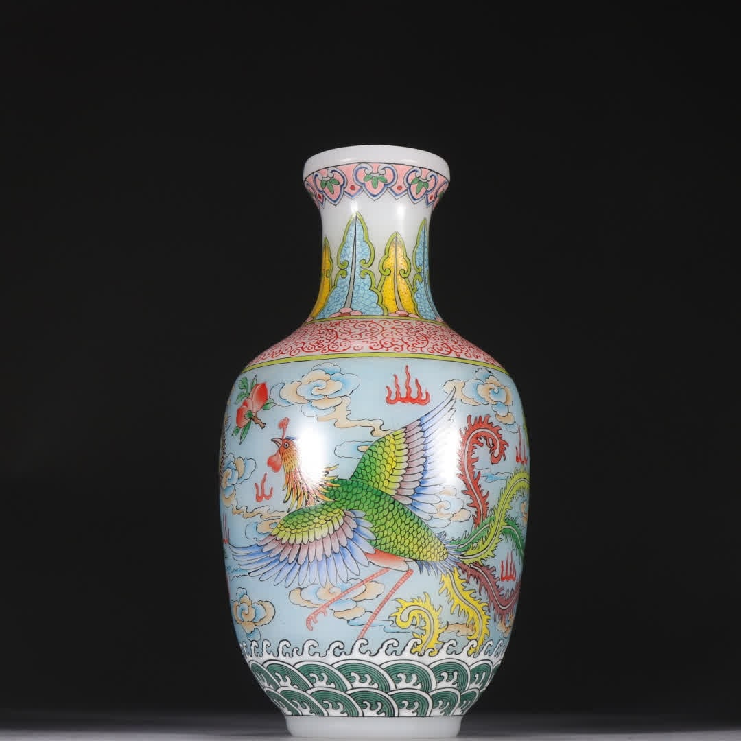 A Qing Dynasty material vessel painted with enamel boys playing and appreciating bottles: Qing Dynasty material vessel painting enamel boys play and appreciate bottles SIZE: Height 18.7cm Width 9cm Weight 456.9g (The Dimensions Of All Batches Are Manually Measured.If You Need More Detailed