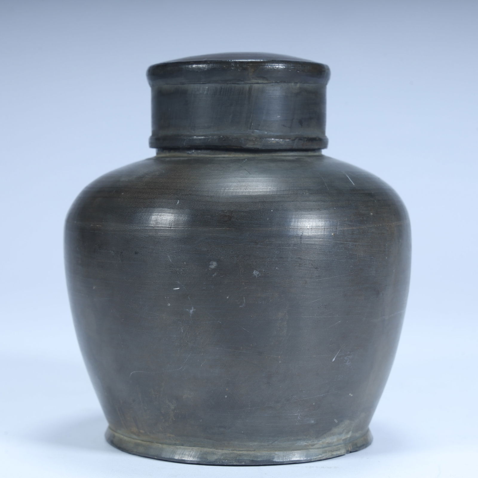 Qing Dynasty tin tea can (1 of 10)