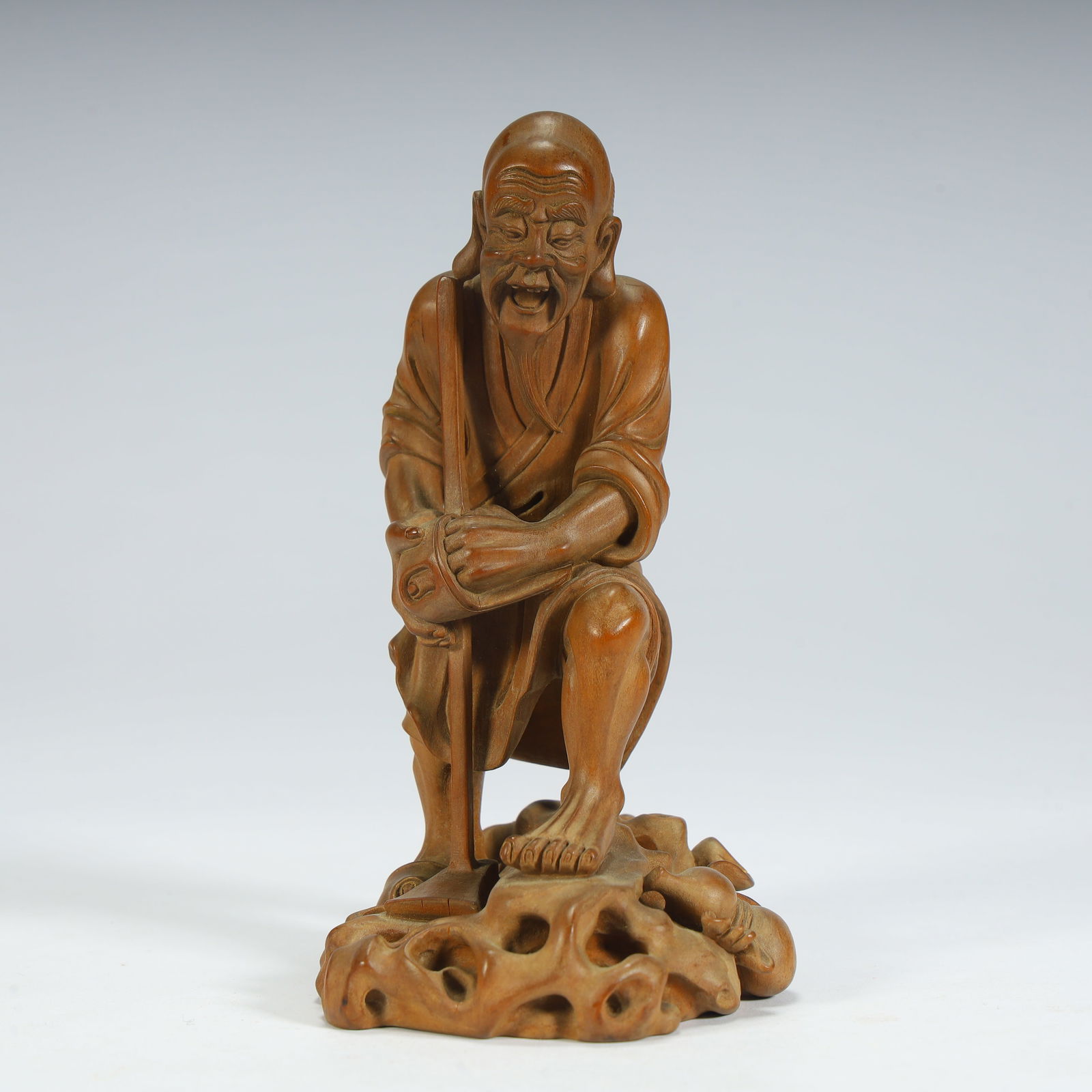 Qing Dynasty boxwood carving "Arhat ornament: Qing Dynasty boxwood carving "Arhat ornament Height 3cm Length 7.8cm Width 6.5cm Weight 101g (The Dimensions Of All Batches Are Manually Measured.If You Need More Detailed Information, Please Contact