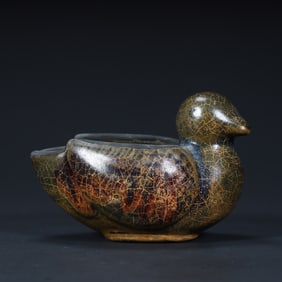 A pair of mandarin duck-shaped water bowls in the Jun kiln of the Song Dynasty
