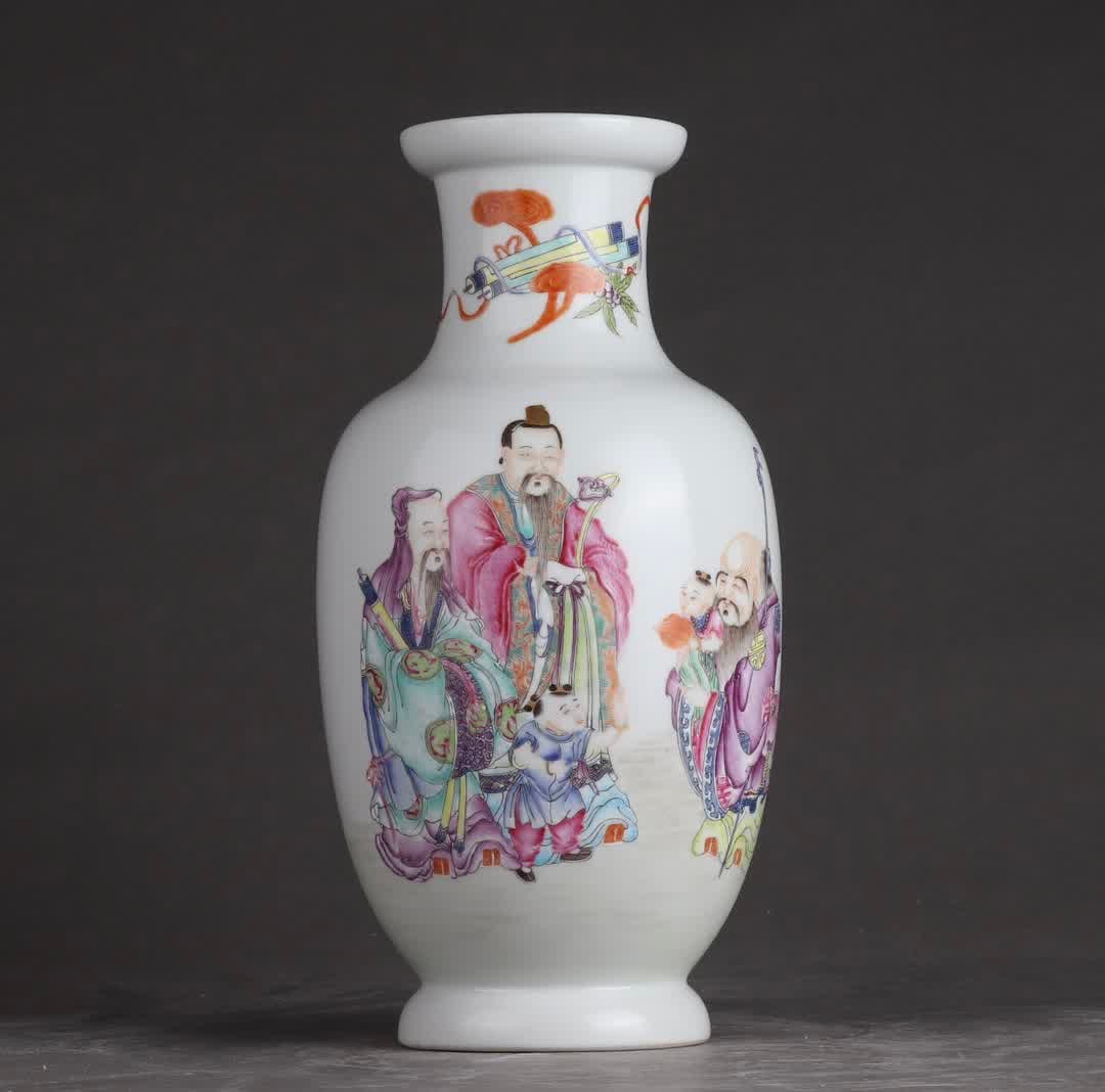 A clear pastel Fulu Shou three-star bottle (1 of 9)