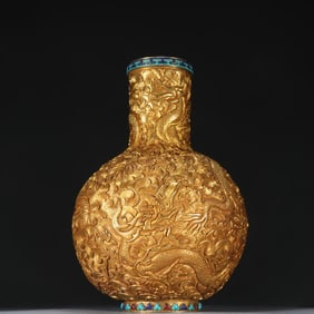 A Qing Dynasty silver-gilt dragon pattern vase
