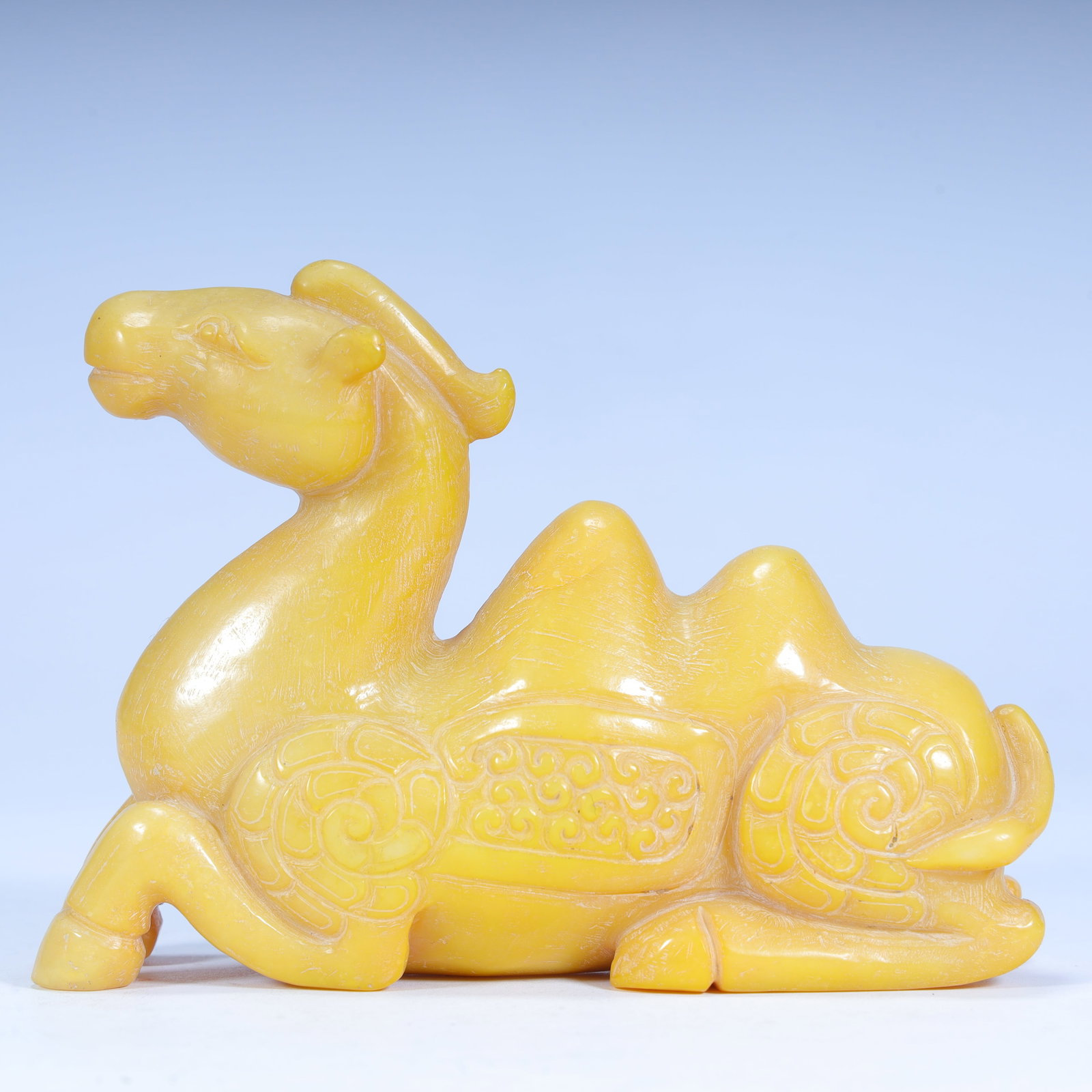 Han Dynasty topaz camel ornament: Han Dynasty topaz camel ornament Size: Height 8.5cm Length 12cm Width 3.5cm Weight 385g (The Dimensions Of All Batches Are Manually Measured.If You Need More Detailed Information, Please Contact Our C