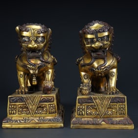 A copper-gilt lion-shaped ornament from the middle of the Qing Dynasty