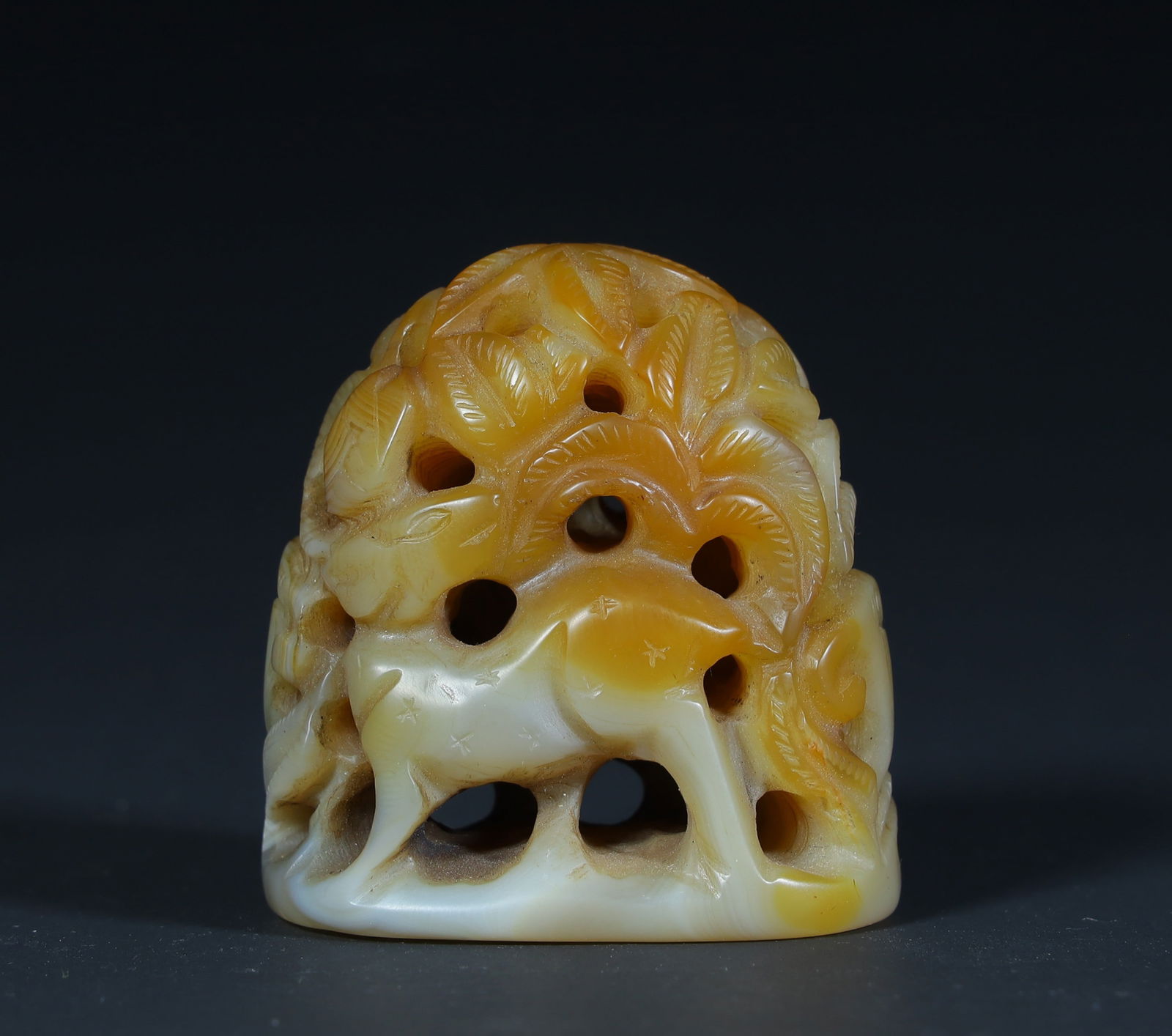 Qing Dynasty agate pretty transparent carving "Fulu (deer)" handle (1 of 9)