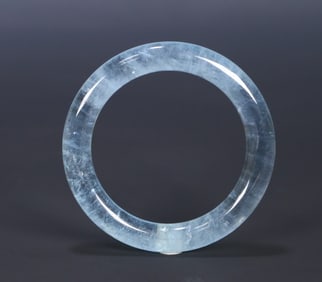 A Qing Dynasty aquamarine round bar bracelet