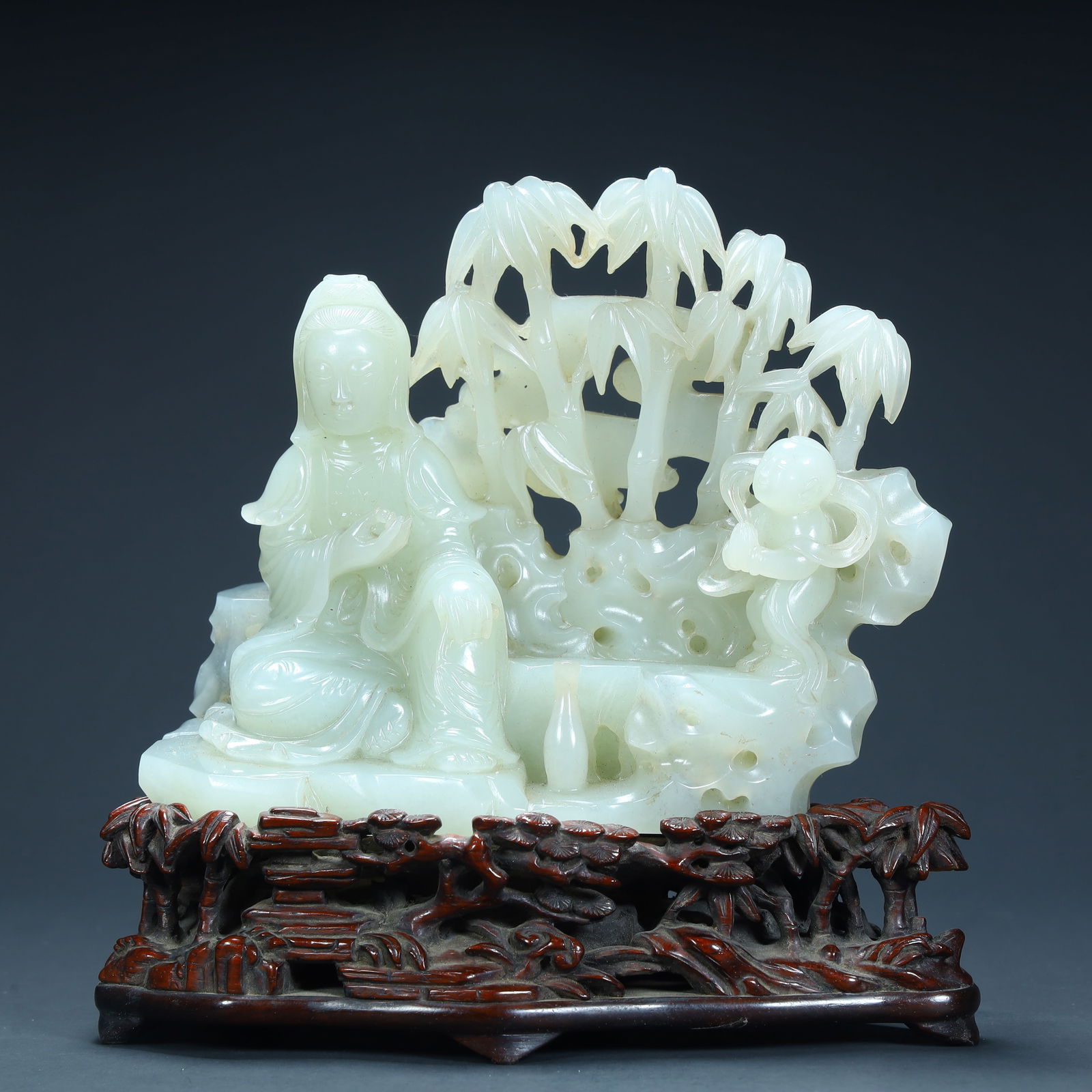 Qing Dynasty Hetian jade Guanyin boy ornament: Qing Dynasty Hetian jade Guanyin boy ornament Height 11cm, length 13cm, width 7cm, weight 631g (The Dimensions Of All Batches Are Manually Measured.If You Need More Detailed Information, Please Contac