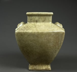 A piece of Song Ge kiln beige glaze imperial animal ear honor