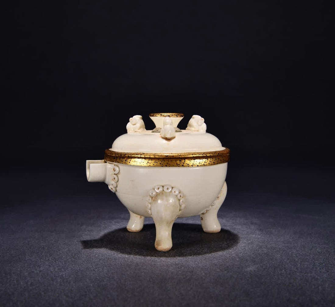 A Song Ding kiln gold-inlaid marching furnace: Song Ding kiln inlaid with gold marching furnace SIZE: Height 15cm Width 16cm (The Dimensions Of All Batches Are Manually Measured.If You Need More Detailed Information, Please Contact Our