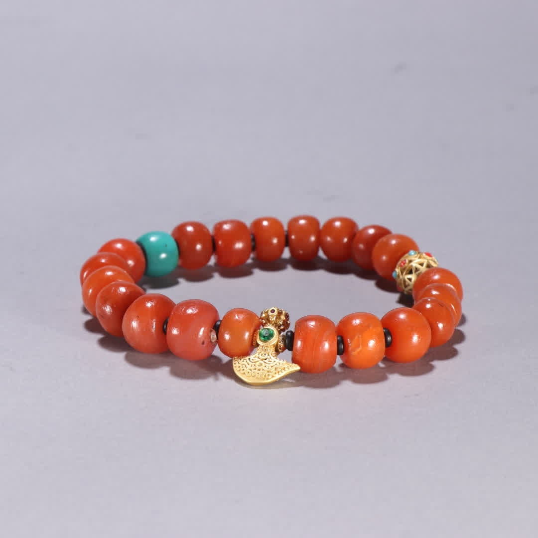 A Qing Dynasty Baoshan South red bracelet: Qing Dynasty Baoshan South Red Bracelet SIZE: Bead diameter 1.1cm Weight 40g (The Dimensions Of All Batches Are Manually Measured.If You Need More Detailed Information, Please Contact Our