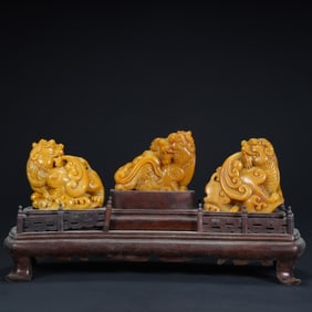 Qing Dynasty Shoushan Tian Huang Rui beast ornament