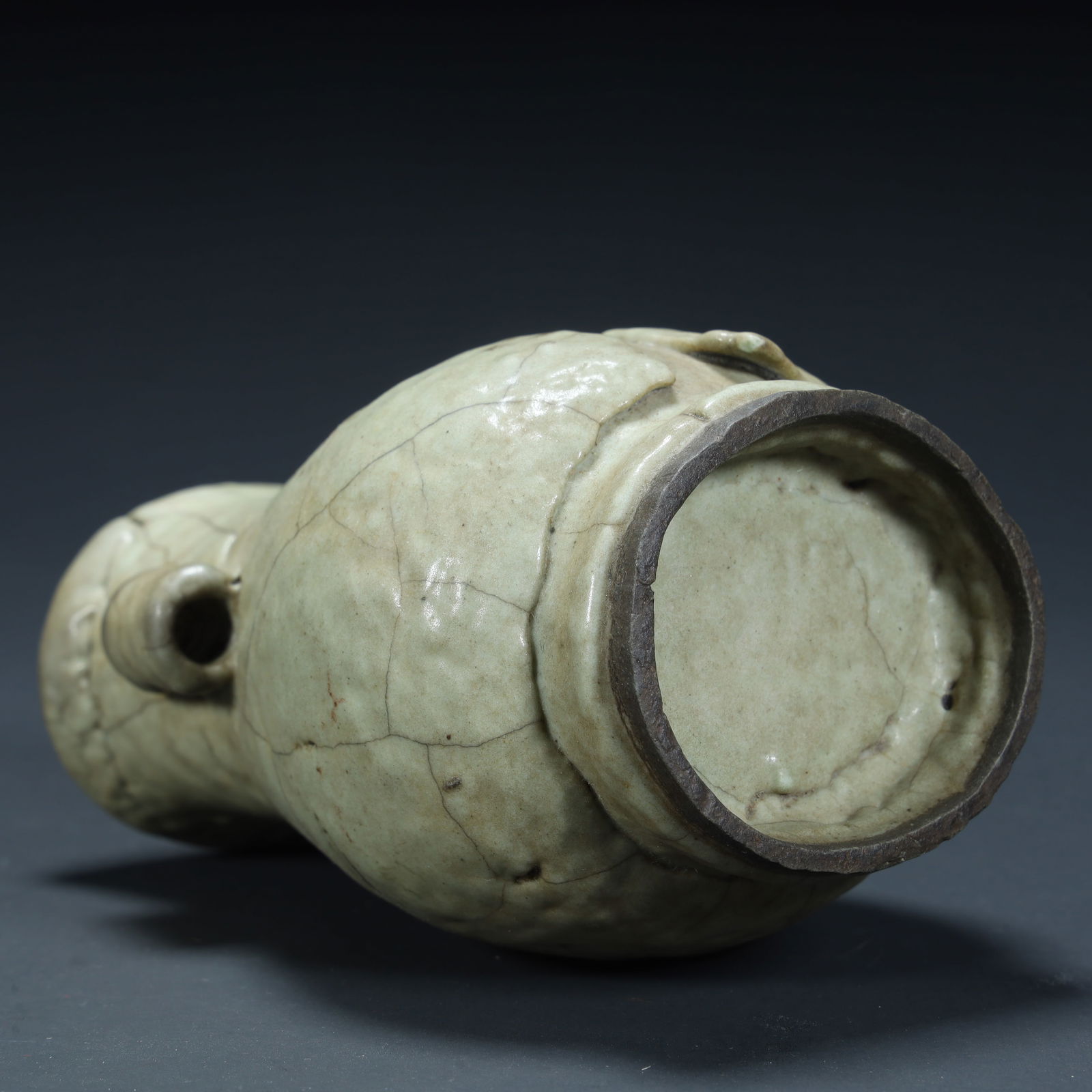 Qing Dynasty celadon "bionic amphora" - 11