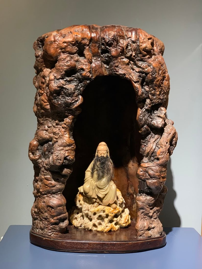 A longan wood natural tree pomegranate Buddha niche: Longan wood natural tree pomegranate Buddha niche SIZE: Overall length 32cm, width 21cm, height 50cm (The Dimensions Of All Batches Are Manually Measured.If You Need More Detailed Information, Please