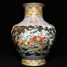 A piece of Qing Qianlong gold background pastel Tongjing Qianlong hunting picture auxiliary head