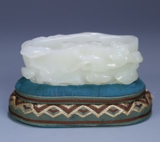 A piece of Qing Dynasty study elegant ware Hetian jade Ganoderma lucidum wash