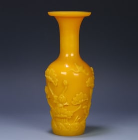 A piece of glass "all the way to the lotus" appreciation bottle