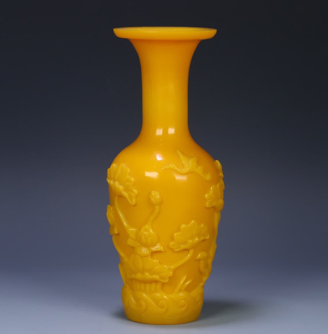 A piece of glass "all the way to the lotus" appreciation bottle: Liuli "all the way to the lotus" bottle appreciation SIZE: 21.5x9cm Weight 541.7g (The Dimensions Of All Batches Are Manually Measured.If You Need More Detailed Information, Please Contact Our Custome