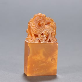 A Tian Huang stone dragon button seal
