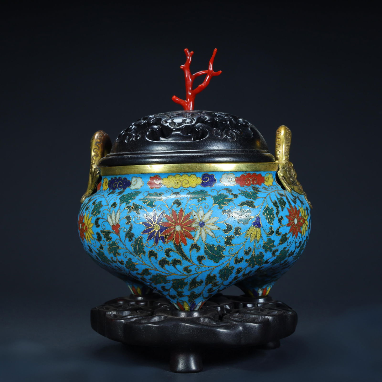 Qing Dynasty copper tire cloisonné enamel entwined floral pattern aroma stove: Qing Dynasty copper tire cloisonné enamel entwined floral pattern aroma stove Height 22cm, length 16cm, width 16cm, weight 1.4kg (The Dimensions Of All Batches Are Manually Measured.If You Need More