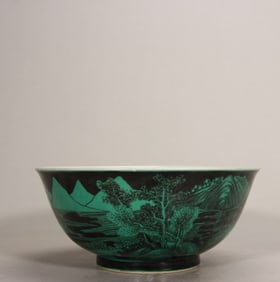 A large bowl of green landscape on a black background of the Qing Dynasty