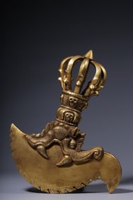 A Qing Dynasty copper-gilt diamond axe sword