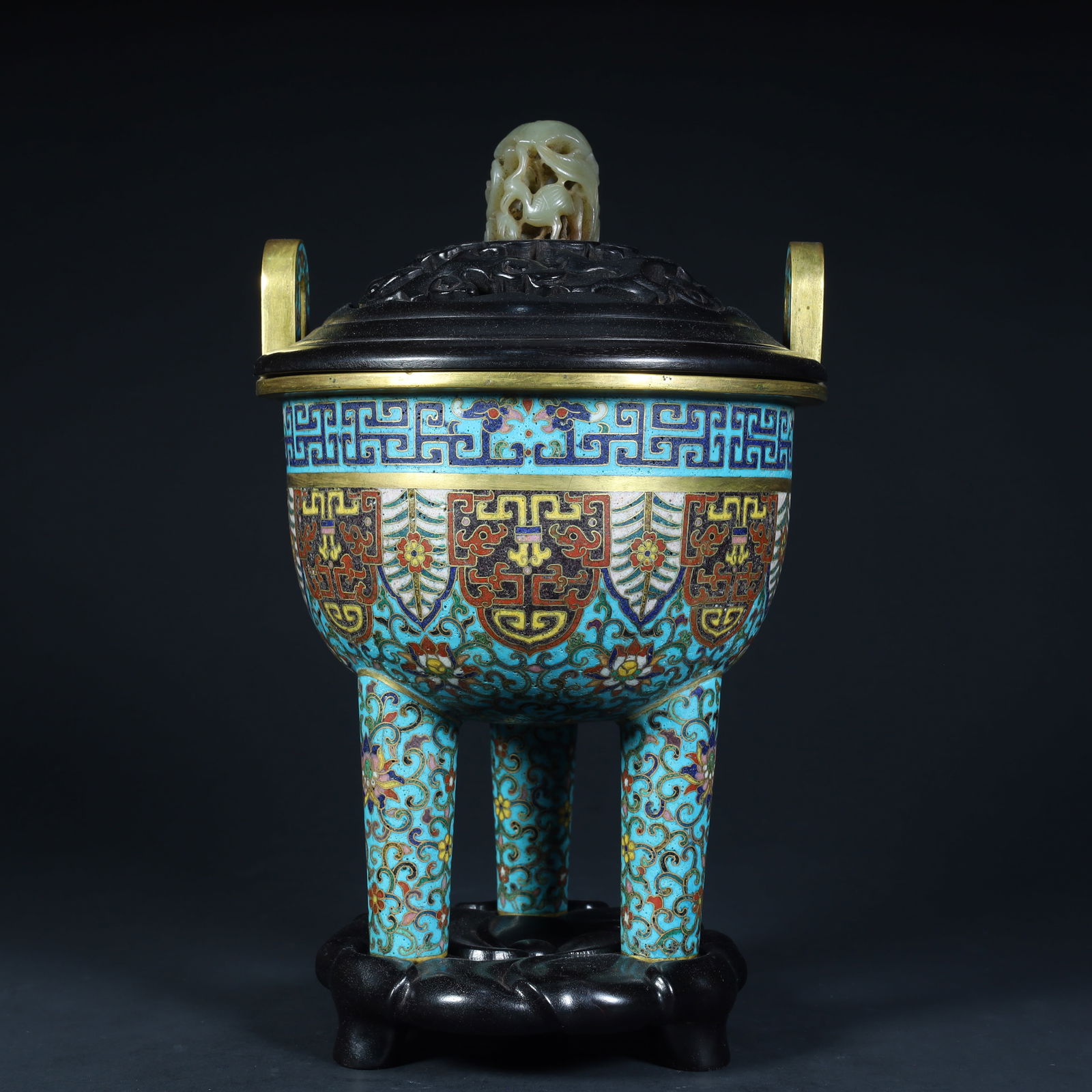 Qing Dynasty (Qianlong period) copper tire cloisonné enamel (cloisonné) antique tripod aroma: Qing Dynasty (Qianlong period) copper tire cloisonné enamel (cloisonné) antique tripod aroma burner Height 27.5cm, length 16cm, width 16cm, weight 1.7kg (The Dimensions Of All Batches Are Manually M