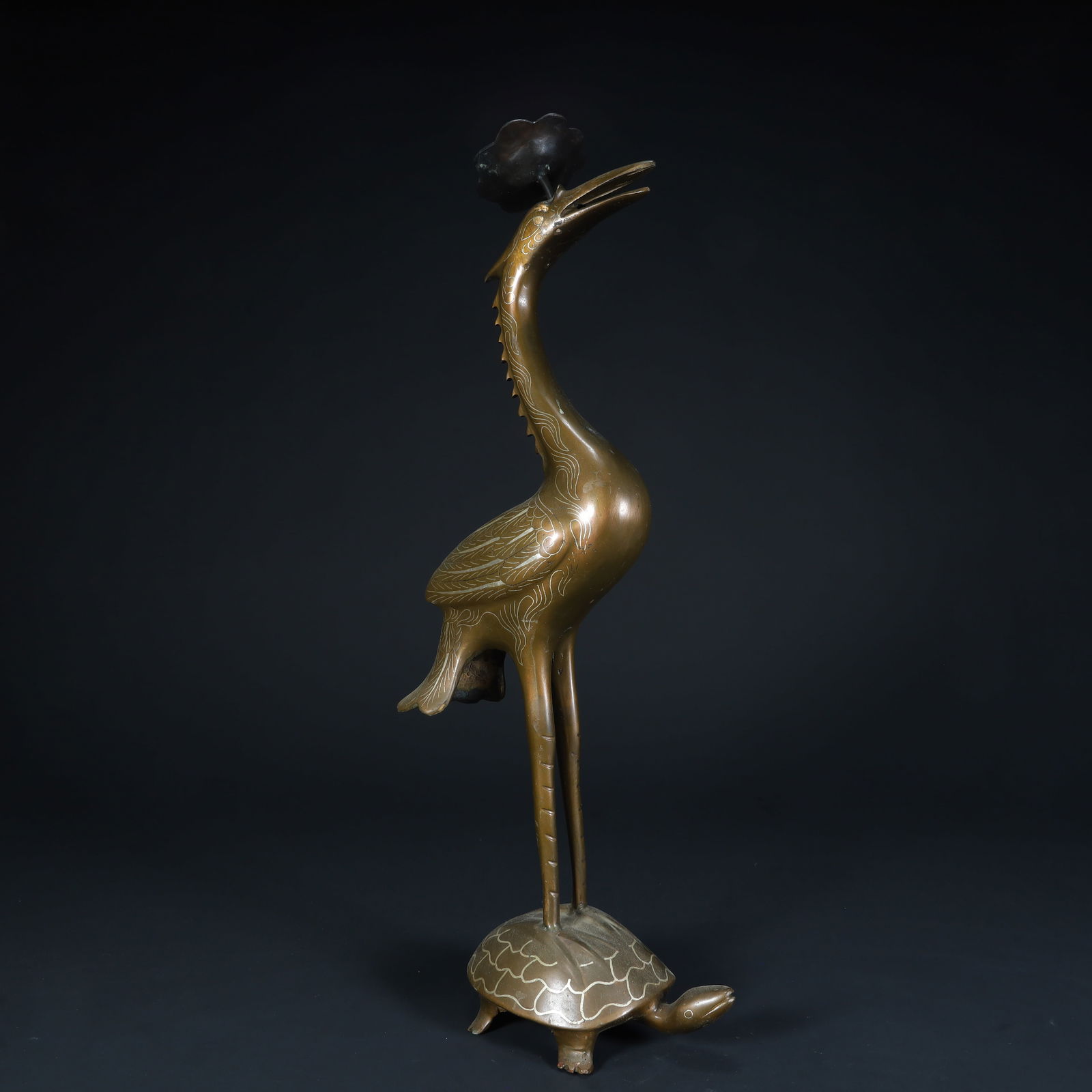 Qing Dynasty copper and silver "Turtle and Crane Yannian" aromatherapy ornaments,: Qing Dynasty copper wrong silver "turtle and crane longevity" aromatherapy ornament, Height 47.5cm, length 20cm, width 10.5cm, weight 2.5kg (The Dimensions Of All Batches Are Manually Measured.If You