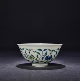 A Ming Chenghua Doucai flower pattern bowl