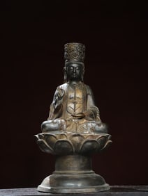 A bronze statue of Guanyin Bodhisattva