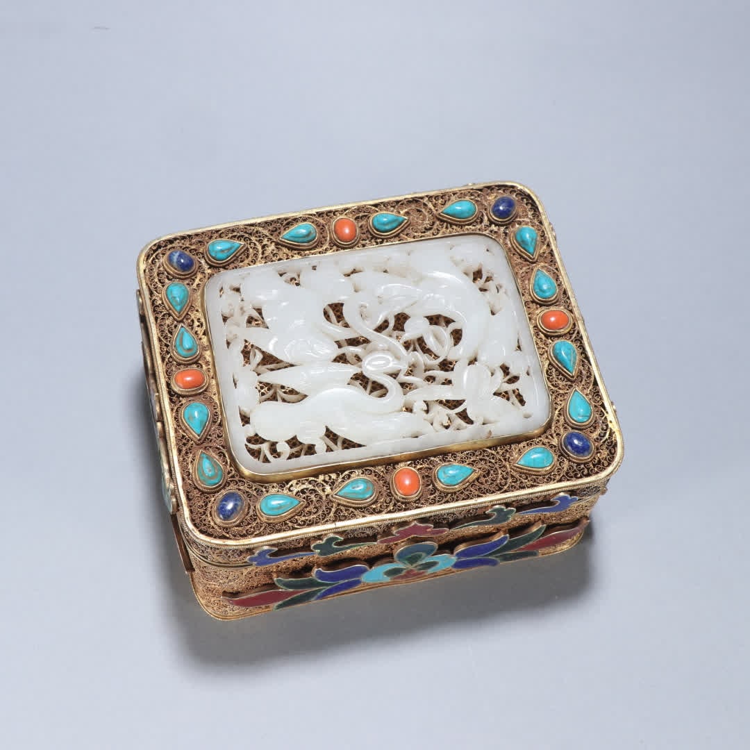 A silver gilt cloisonné inlaid Hetian jade lid box (1 of 9)
