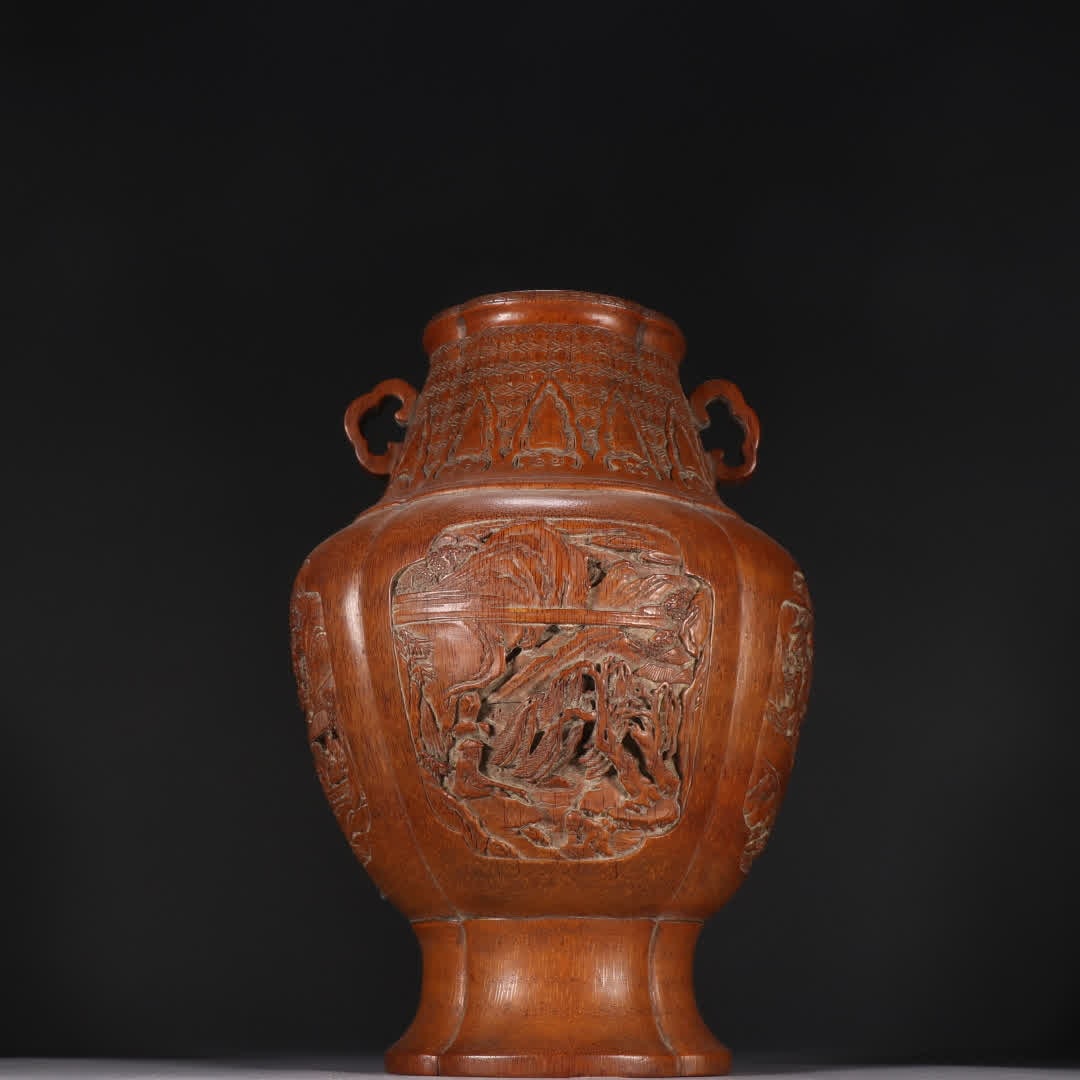 A Qing Dynasty bamboo carved window character story bottle: Qing Dynasty bamboo carving window character story bottle SIZE: Height 25cm width 16.5cm weight 770g (The Dimensions Of All Batches Are Manually Measured.If You Need More Detailed Information, Please