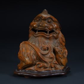 Qing Dynasty bamboo carving auspicious lion (Taishi and young lion) ornament