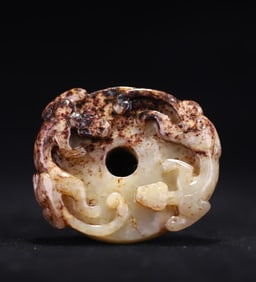 A piece of Hetian jade dragon pattern out of the outline