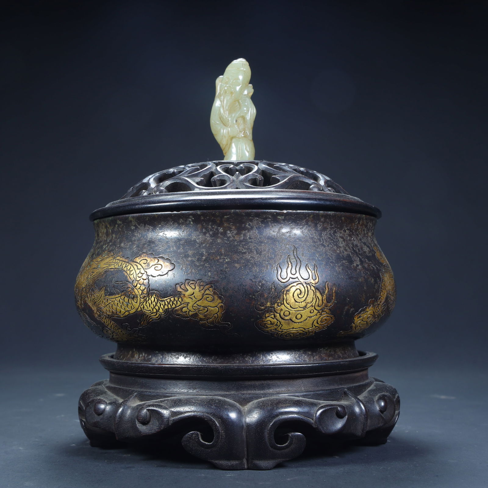 Qing Dynasty copper staggered gold dragon pattern aromatherapy: Qing Dynasty copper staggered gold dragon pattern aromatherapy Height 22cm, length 17.5cm, width 17.5cm, weight 3.3kg (The Dimensions Of All Batches Are Manually Measured.If You Need More Detailed Inf